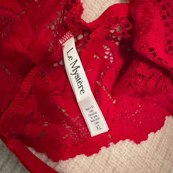 Le Mystere NWT Lace Halter Lingerie Bodysuit - Picture 6 of 7